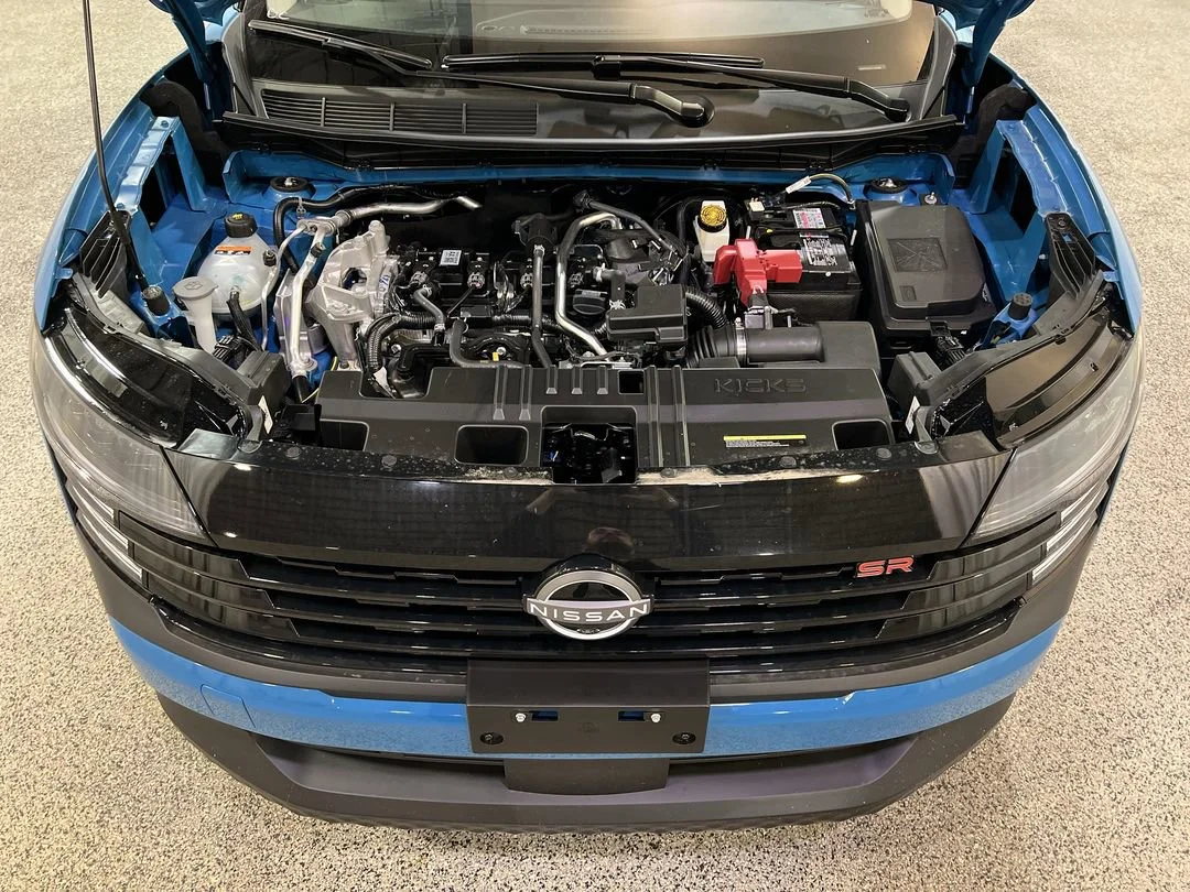 New 2026 Arctic Ice Blue Metallic / Super Black Two-tone Nissan SR image 11