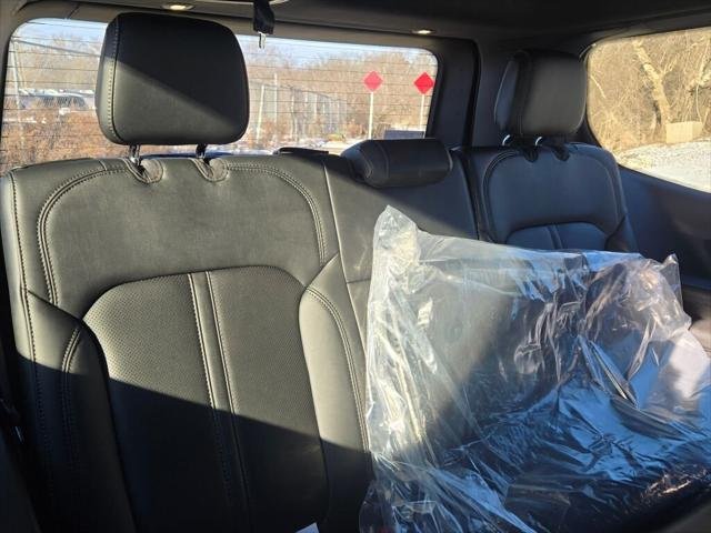New 2026 High Gloss Black Exterior Paint Jeep Grand Wagoneer image 38