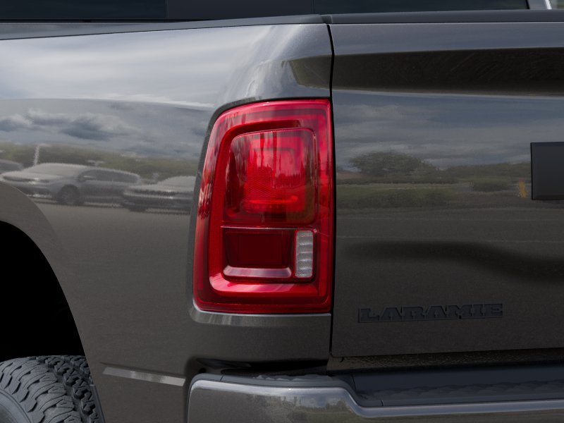 New 2026 Granite Crystal Metallic Clear-Coat Exterior Paint RAM Laramie image 35