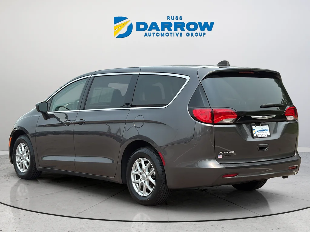 Used 2023 Gray Chrysler LX image 3