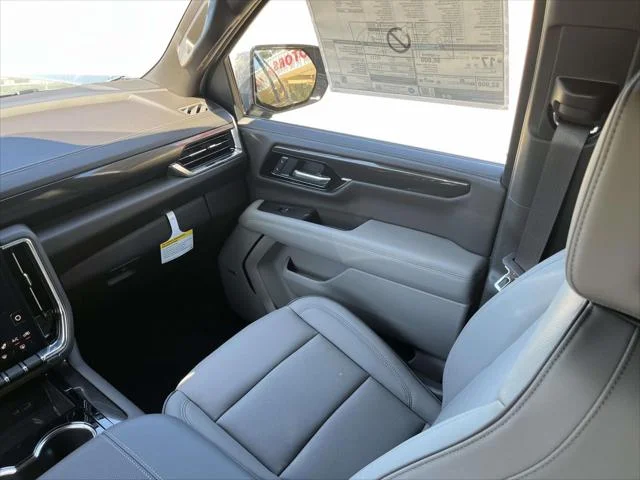 New 2026 Sterling Metallic GMC Elevation image 17