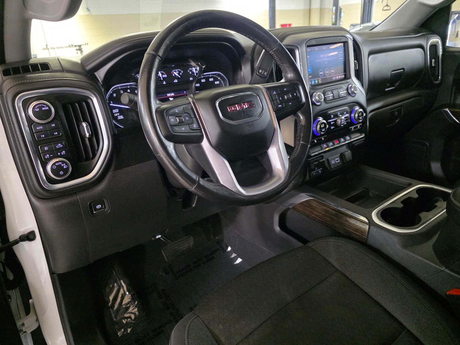 Used 2021 Summit White GMC Elevation image 27