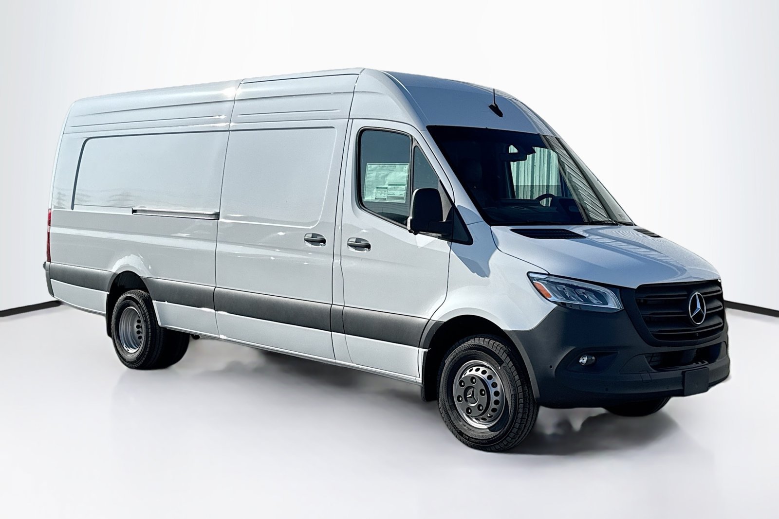 New 2026 Arctic White Mercedes-Benz  image 3