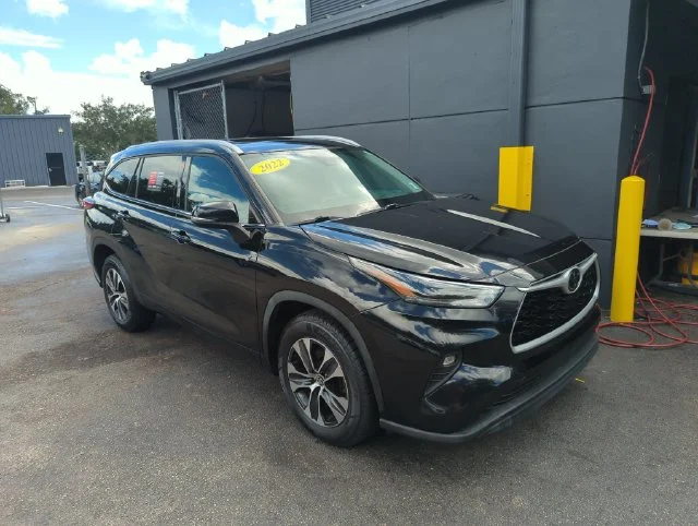 Used 2022 Black Toyota XLE image 1