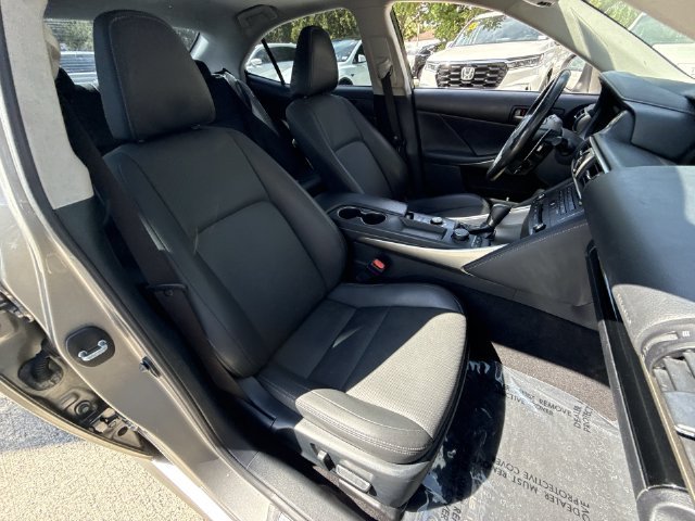 2020 Lexus IS 300 - Photo 26