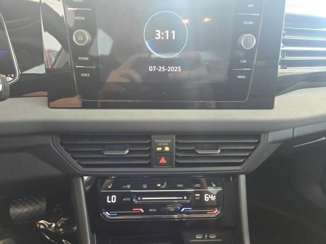 2025 Volkswagen Jetta SE - Photo 20