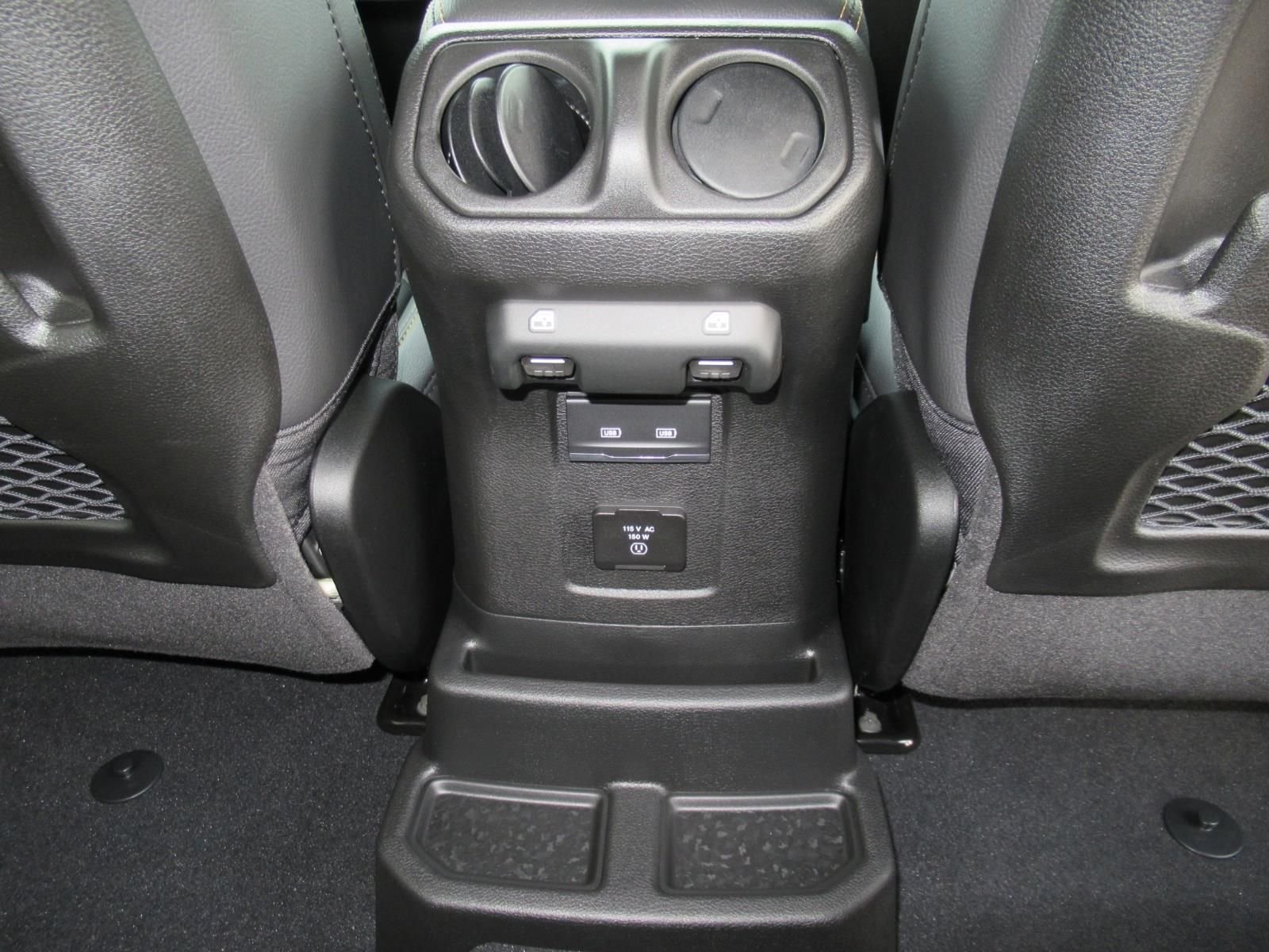 New 2026 Reign Exterior Paint Jeep Sahara image 32