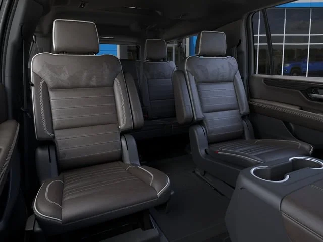2026 GMC Yukon XL Denali Ultimate - Photo 17