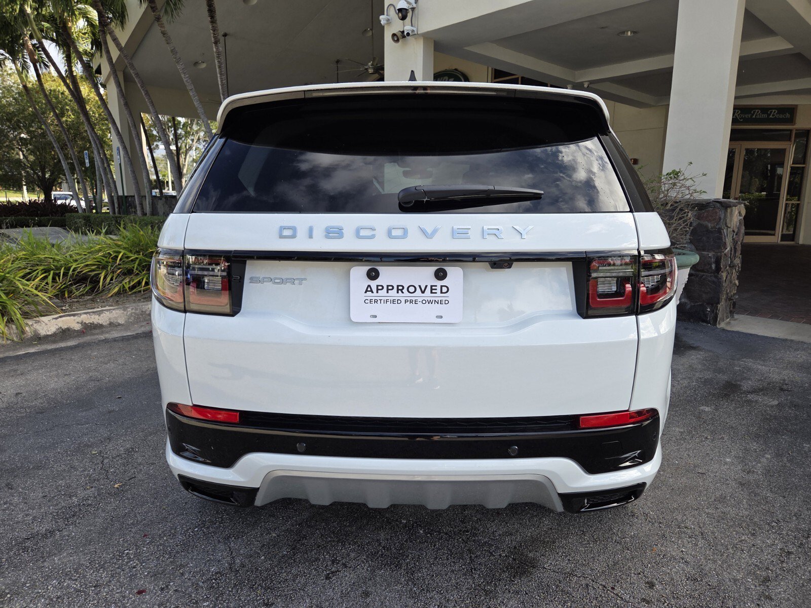 Used 2025 Fuji White Land Rover P250 S image 6