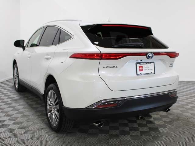 Used 2021 Blizzard Pearl Toyota XLE image 4