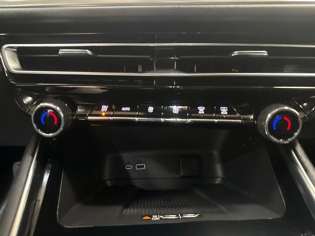 Used 2024 Summit White Chevrolet LT image 16
