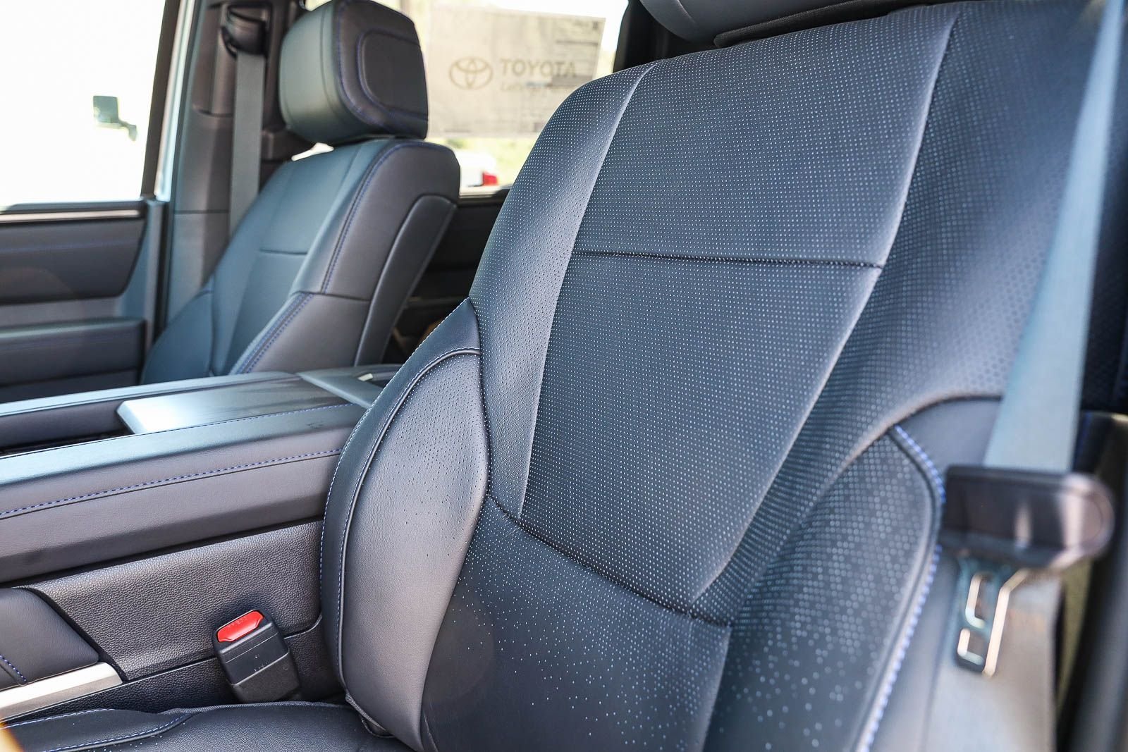 2026 Toyota Tundra Platinum - Photo 25