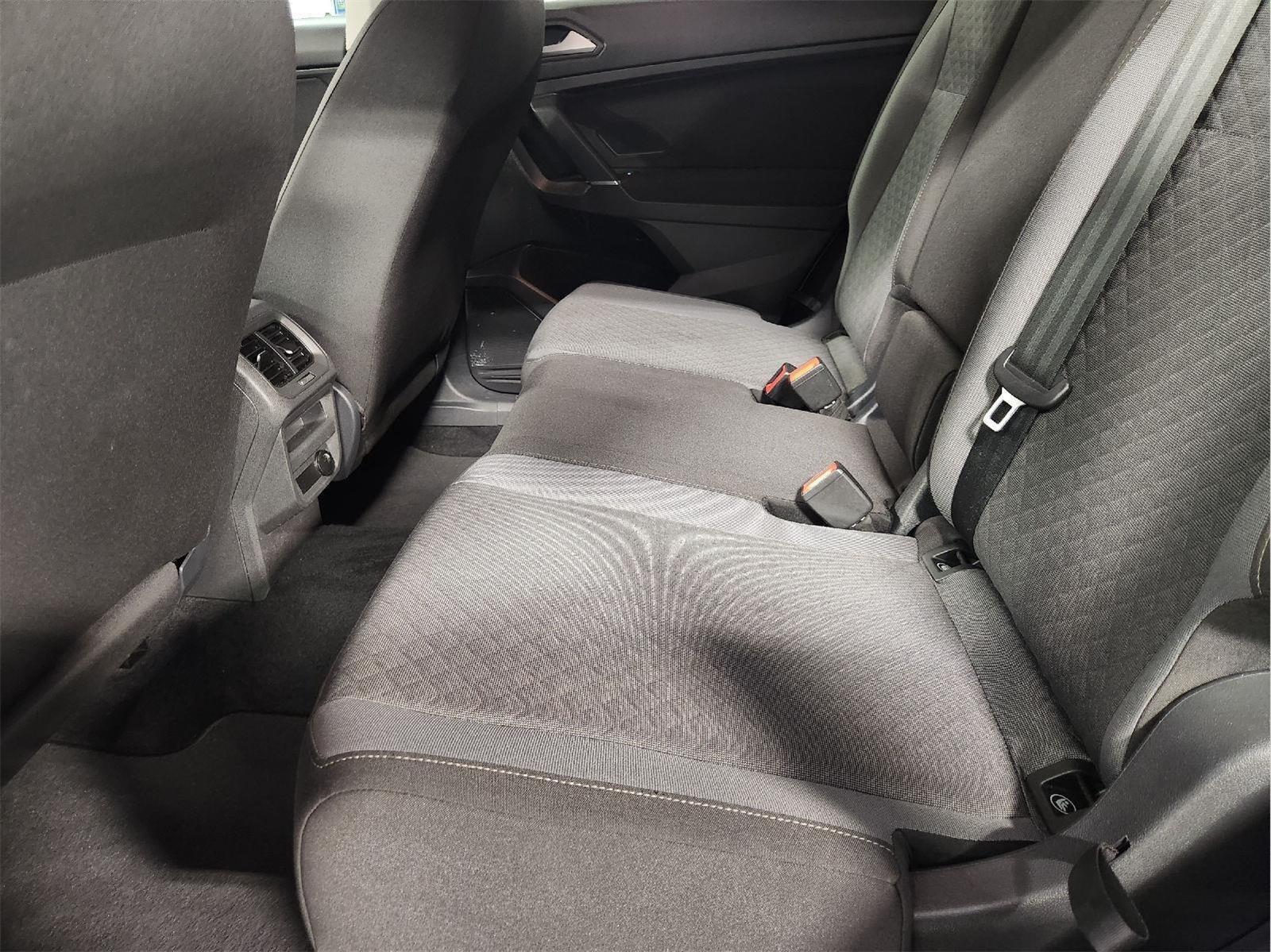 2020 Volkswagen Tiguan photo 28 of 32