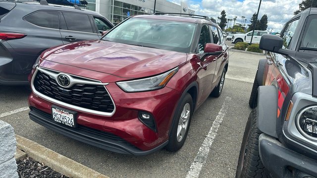 2023 Toyota Highlander LE