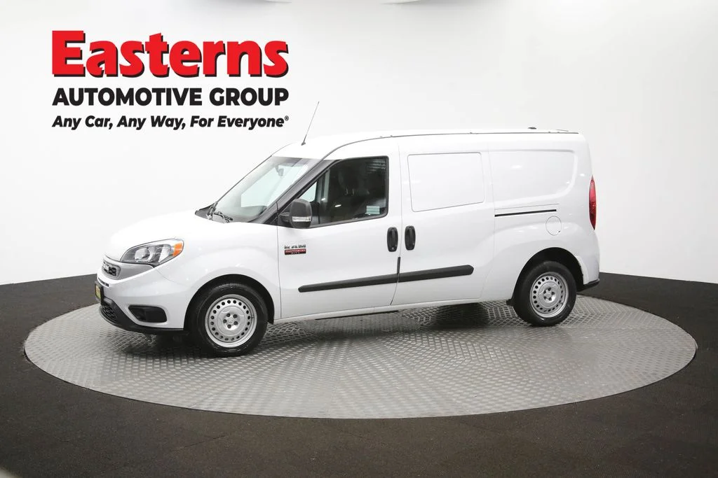 Used 2022 White Ram Base image 59