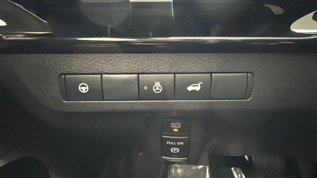 Used 2025 Gray Nissan SL image 34