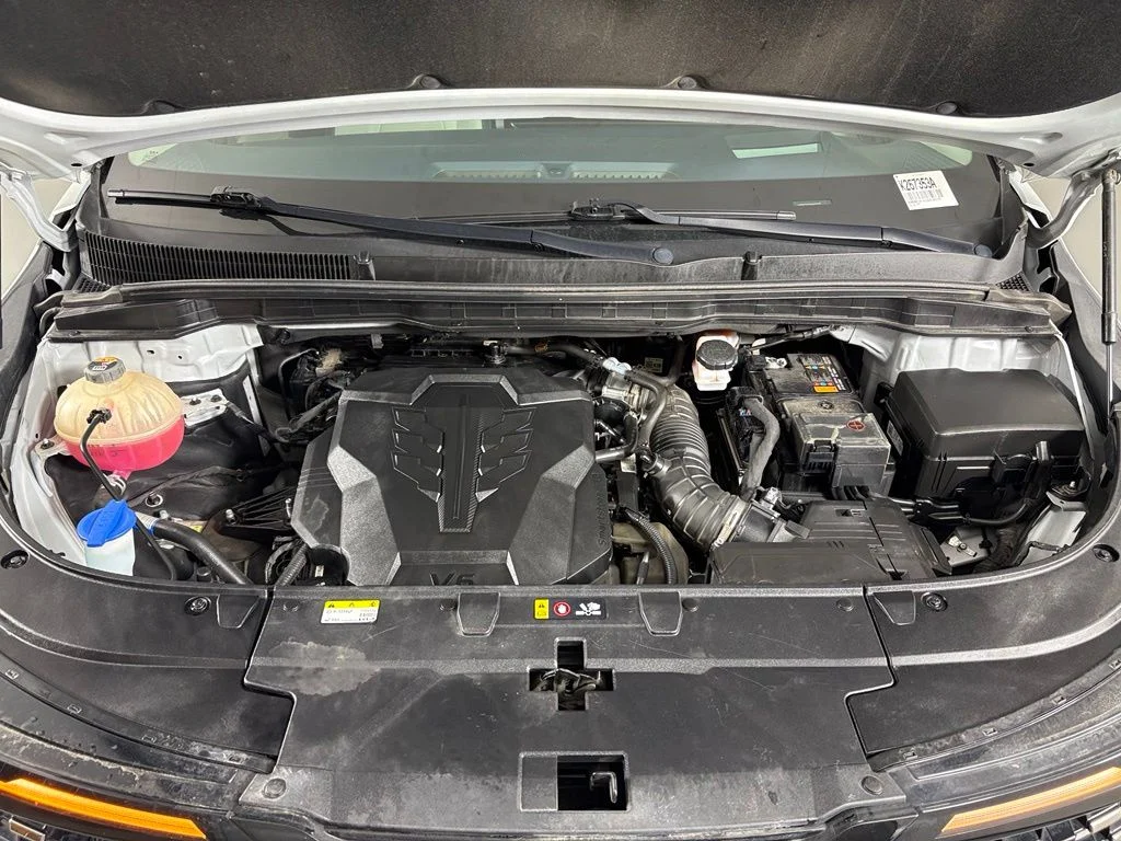 Used 2025 White Kia SX Prestige image 49