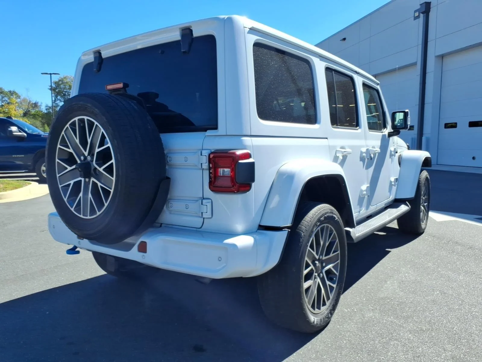 Used 2023 Bright White Clearcoat Jeep Sahara High Altitude image 14