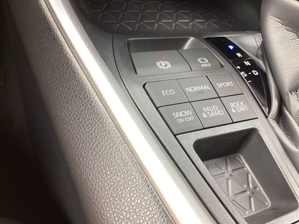 New 2025 Black Toyota XLE image 19