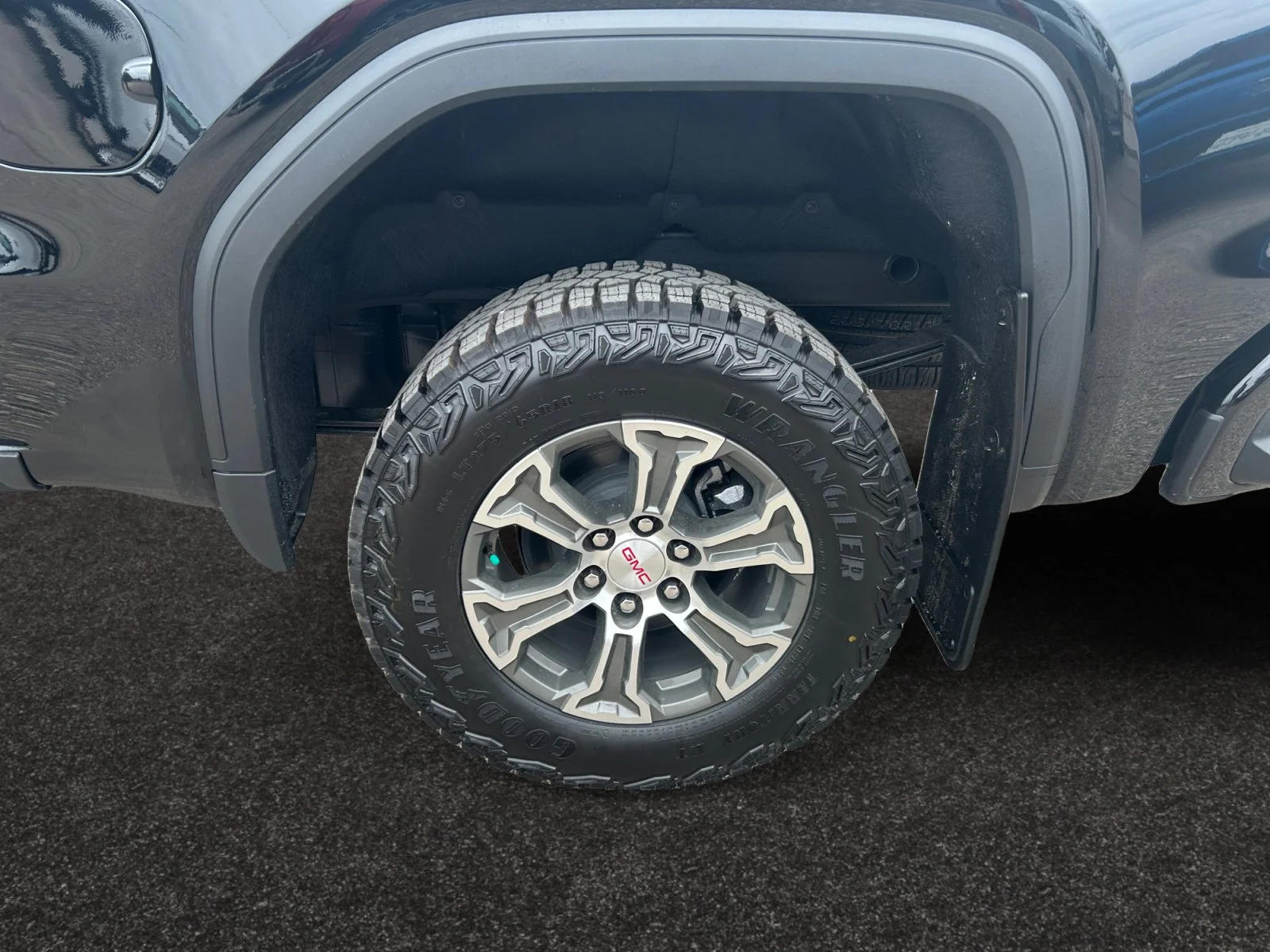 New 2026 Onyx Black GMC Pro image 9