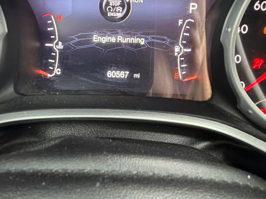 Used 2021 Silver Jeep Latitude image 8