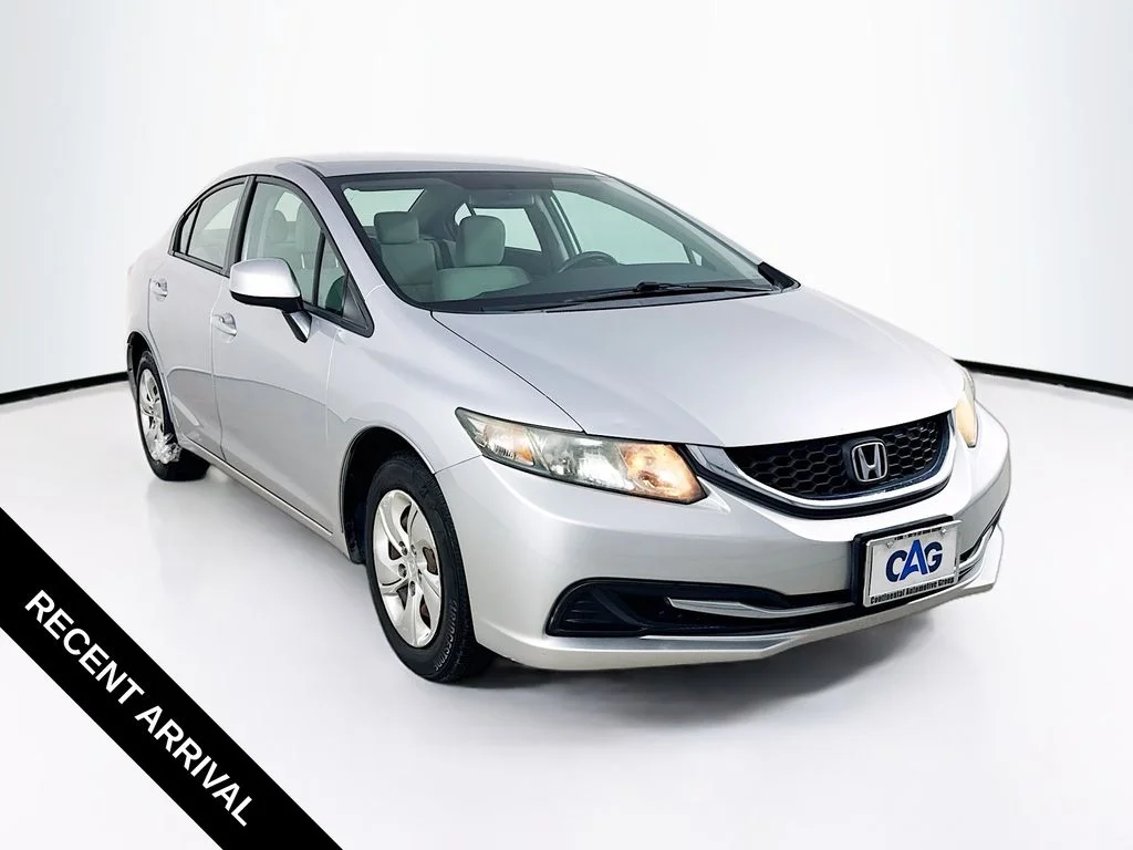 Used 2013 Silver Honda LX image 1
