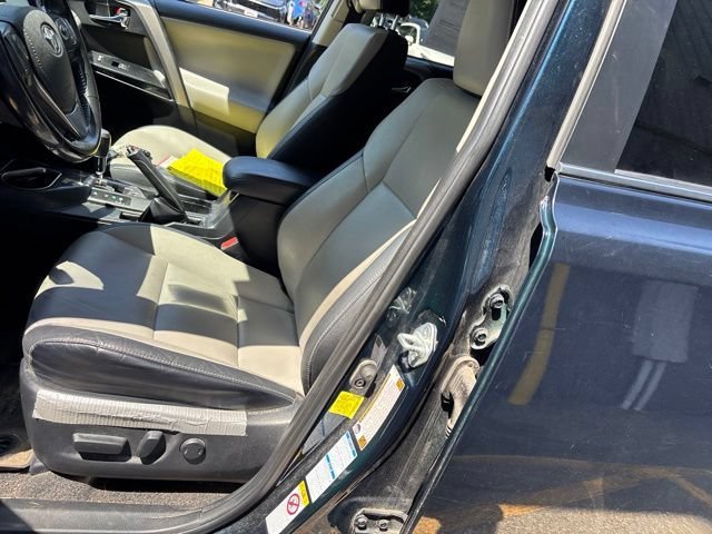 Used 2018 Aqua Toyota Limited image 15