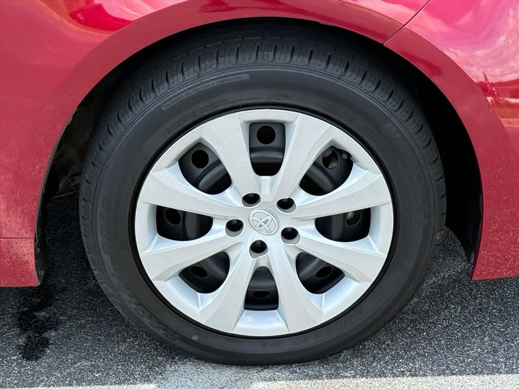 Used 2022 Red Toyota LE image 9