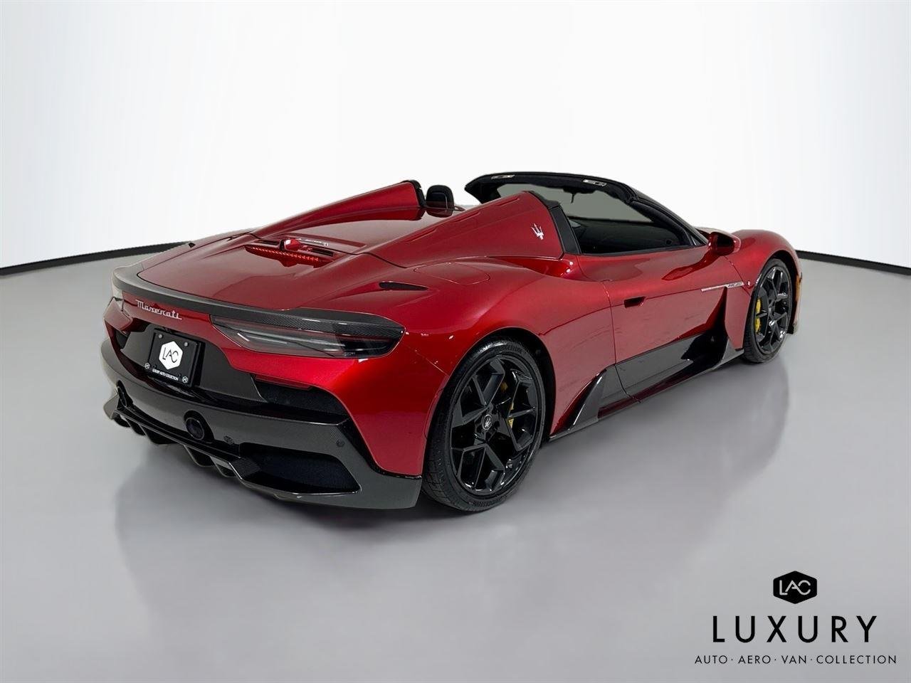 Used 2023 Exclusive Rosso Vincente Maserati Cielo Spider | $350k MSRP | Carbon Race Seats | Int & Ext Carbon image 6