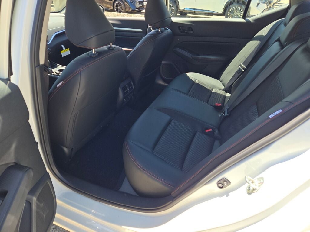 New 2026 Pearl White TriCoat / Super Black Two-tone Nissan SR image 15