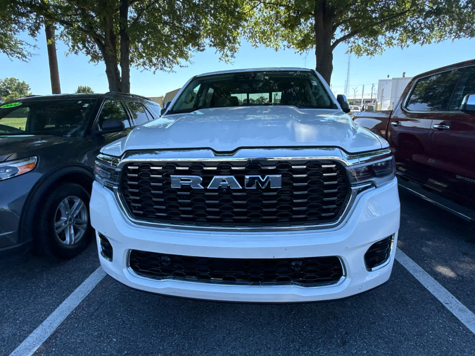 Used 2020 Ivory White Tri-Coat Pearlcoat Ram Limited image 2