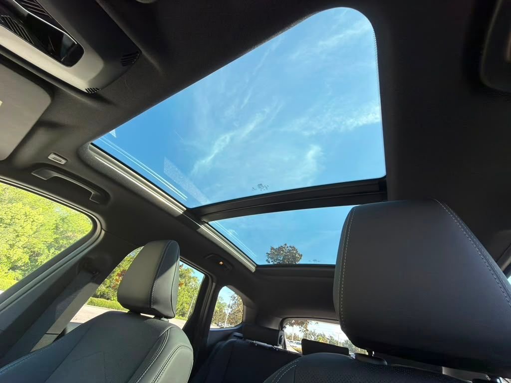Certified Used 2026 Alpine White BMW xDrive28i image 22