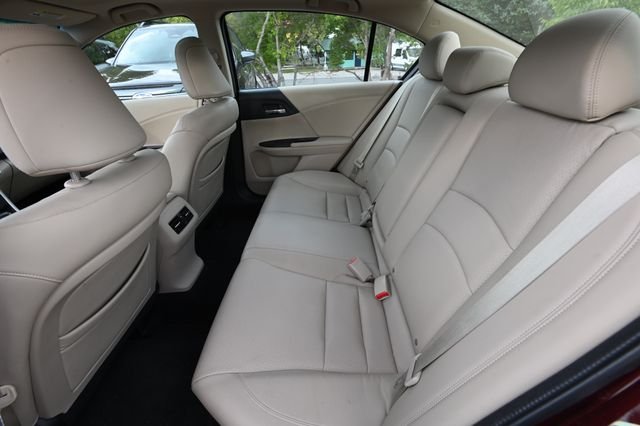 Used 2014  Honda EX-L image 10