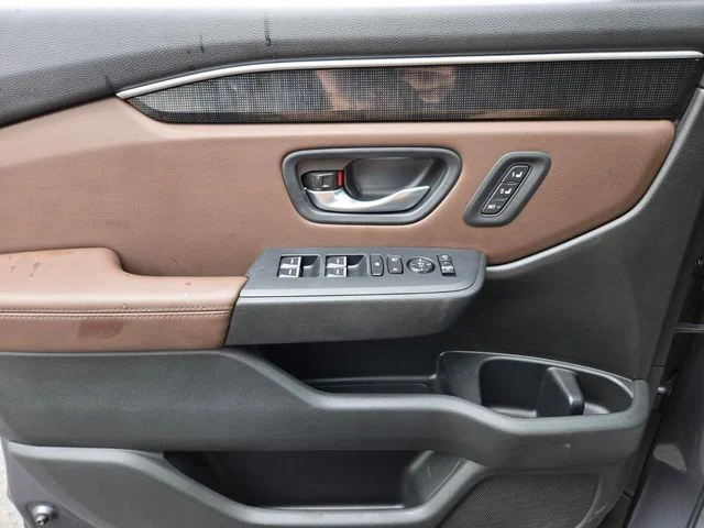 Used 2025 Gray Honda Elite image 36