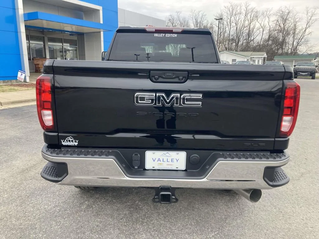 New 2026 Onyx Black GMC SLE image 5