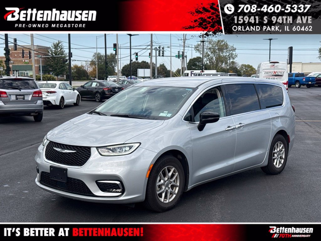 2024 Chrysler Pacifica Touring L