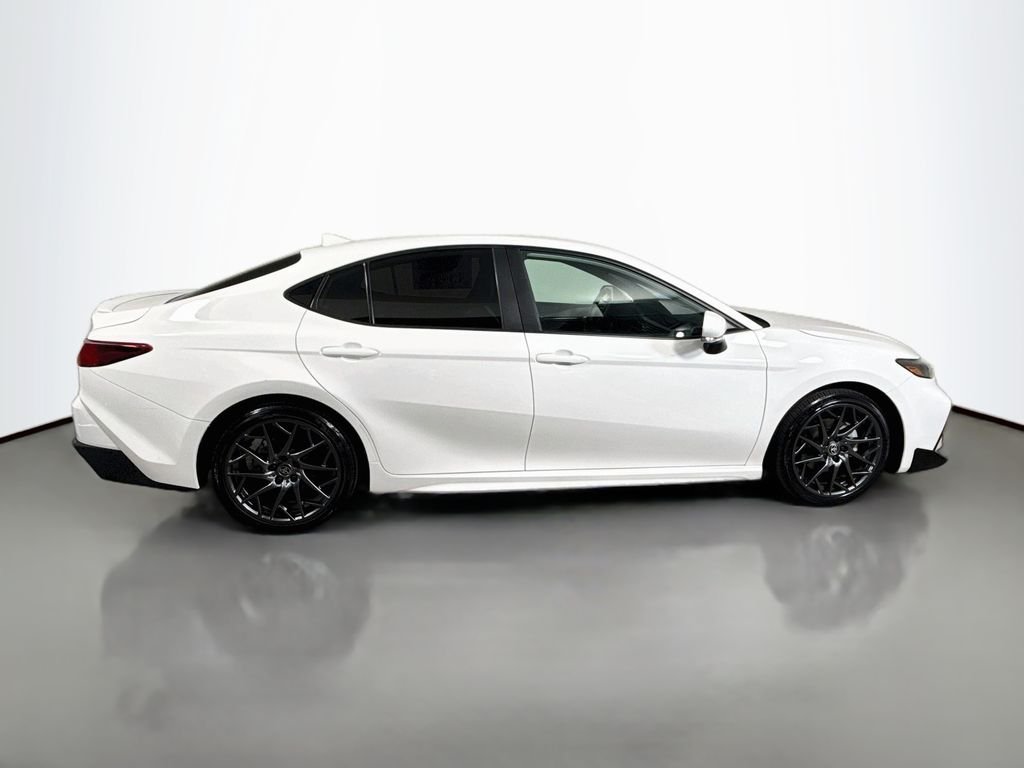 Used 2025 Ice Cap Toyota SE image 8