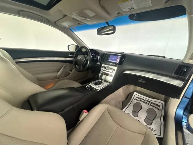 Used 2013 Lapis Blue INFINITI x image 24