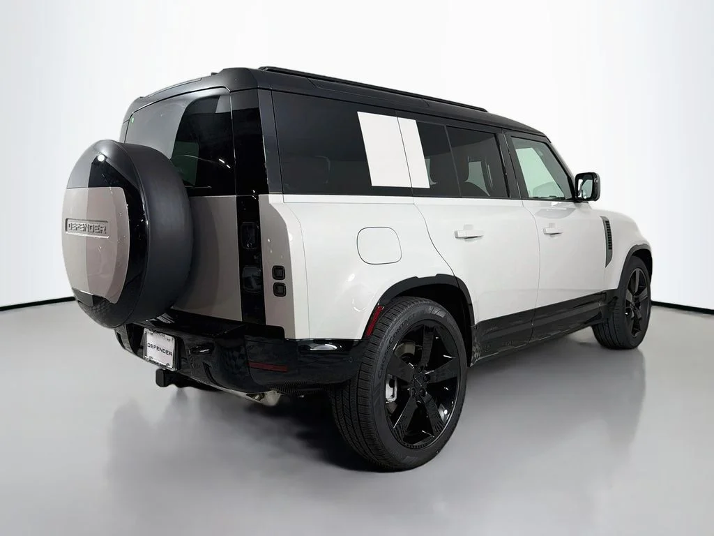 New 2026 Borasco Grey Land Rover X-Dynamic SE image 5