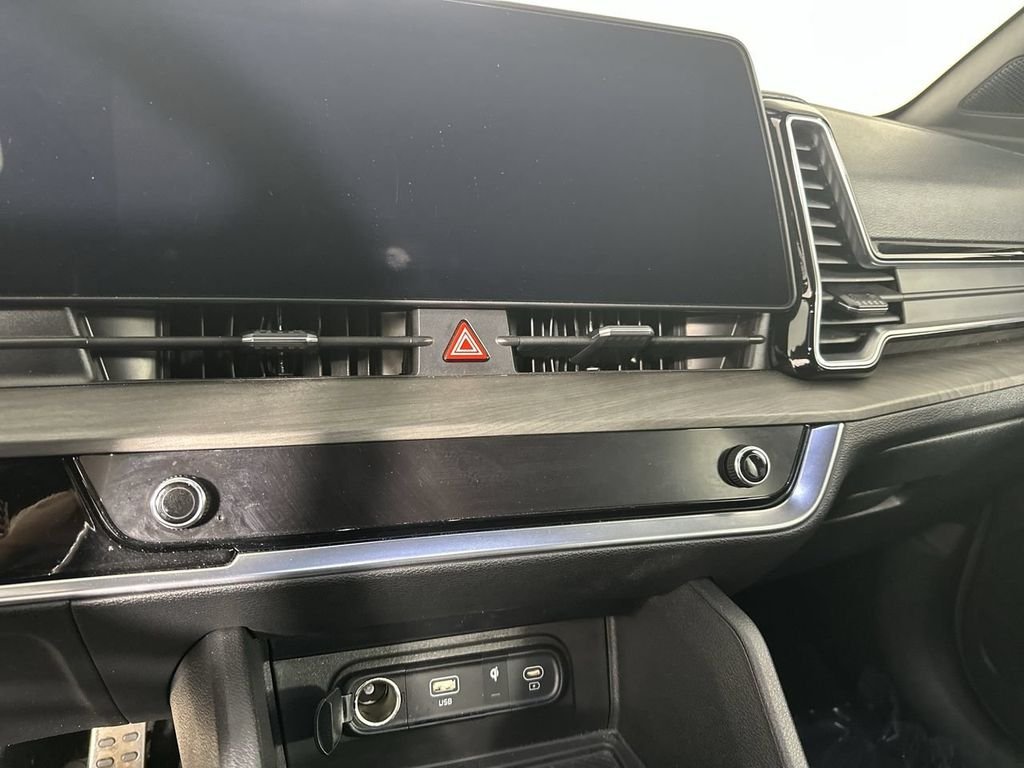 Used 2024 Green Kia X-Pro image 19