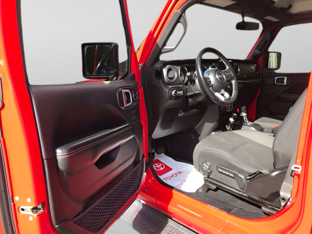 Used 2019 Red Jeep Unlimited Sahara image 11