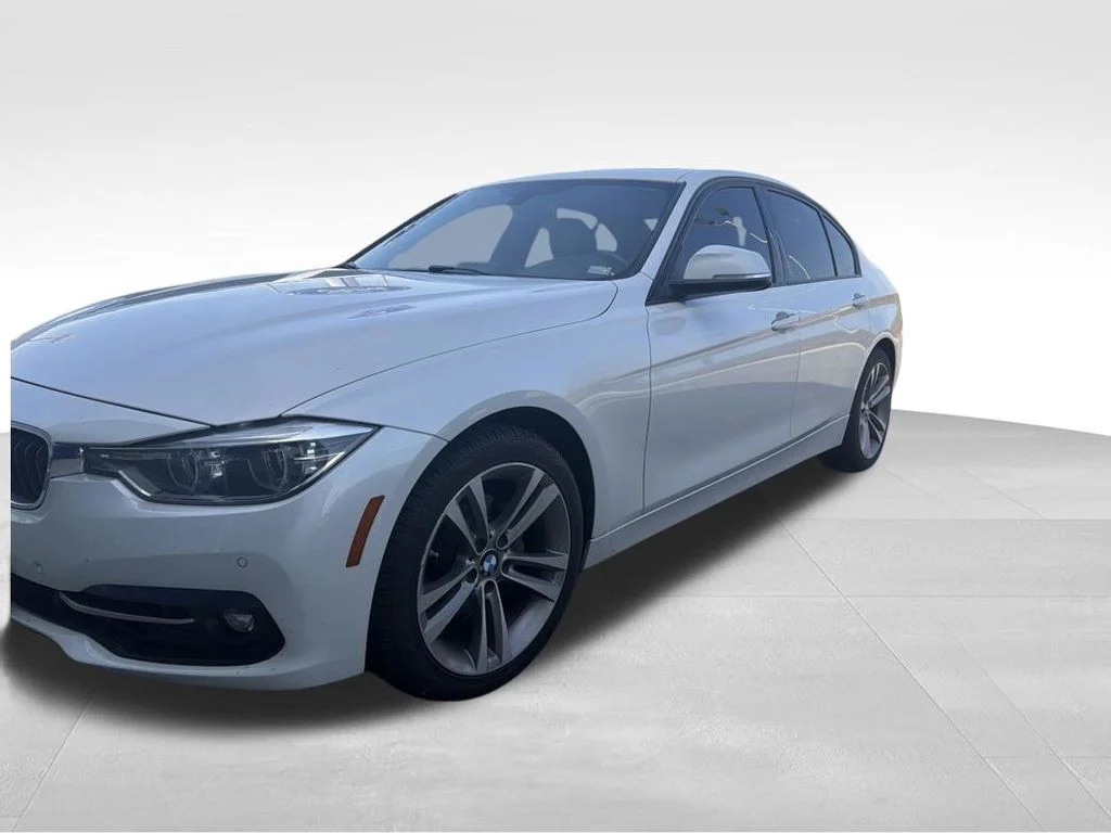 Used 2016 White Metallic BMW 328i xDrive image 3