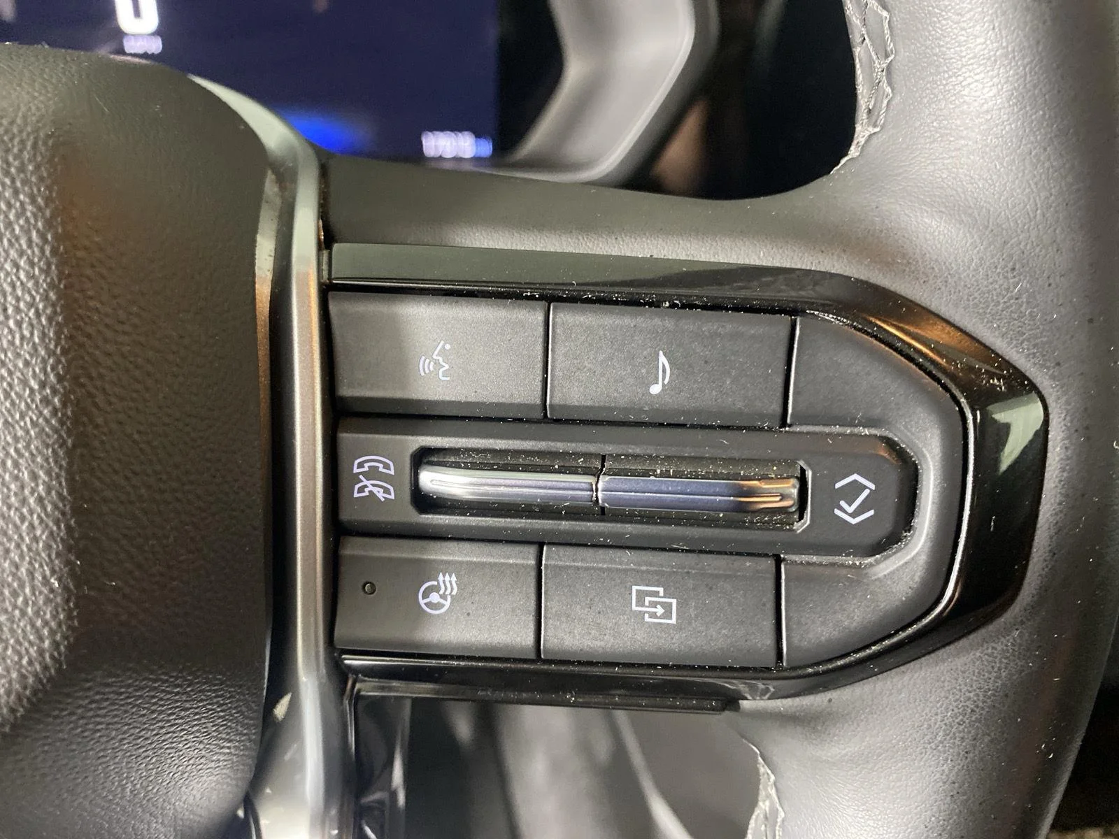 Used 2025 Black Chevrolet Trail Boss image 15
