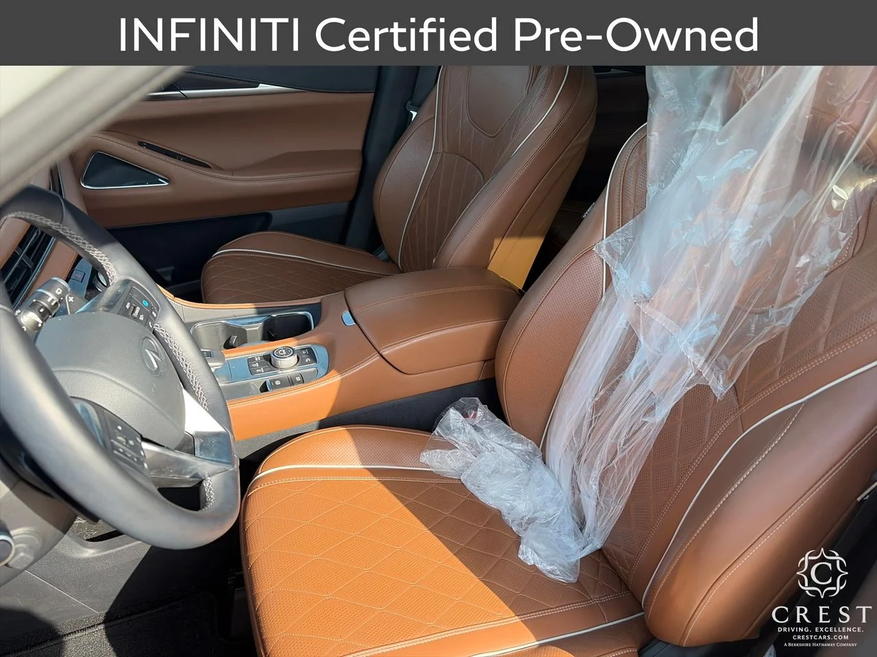 Certified Used 2025 Majestic White Black Obsid INFINITI AUTOGRAPH image 16