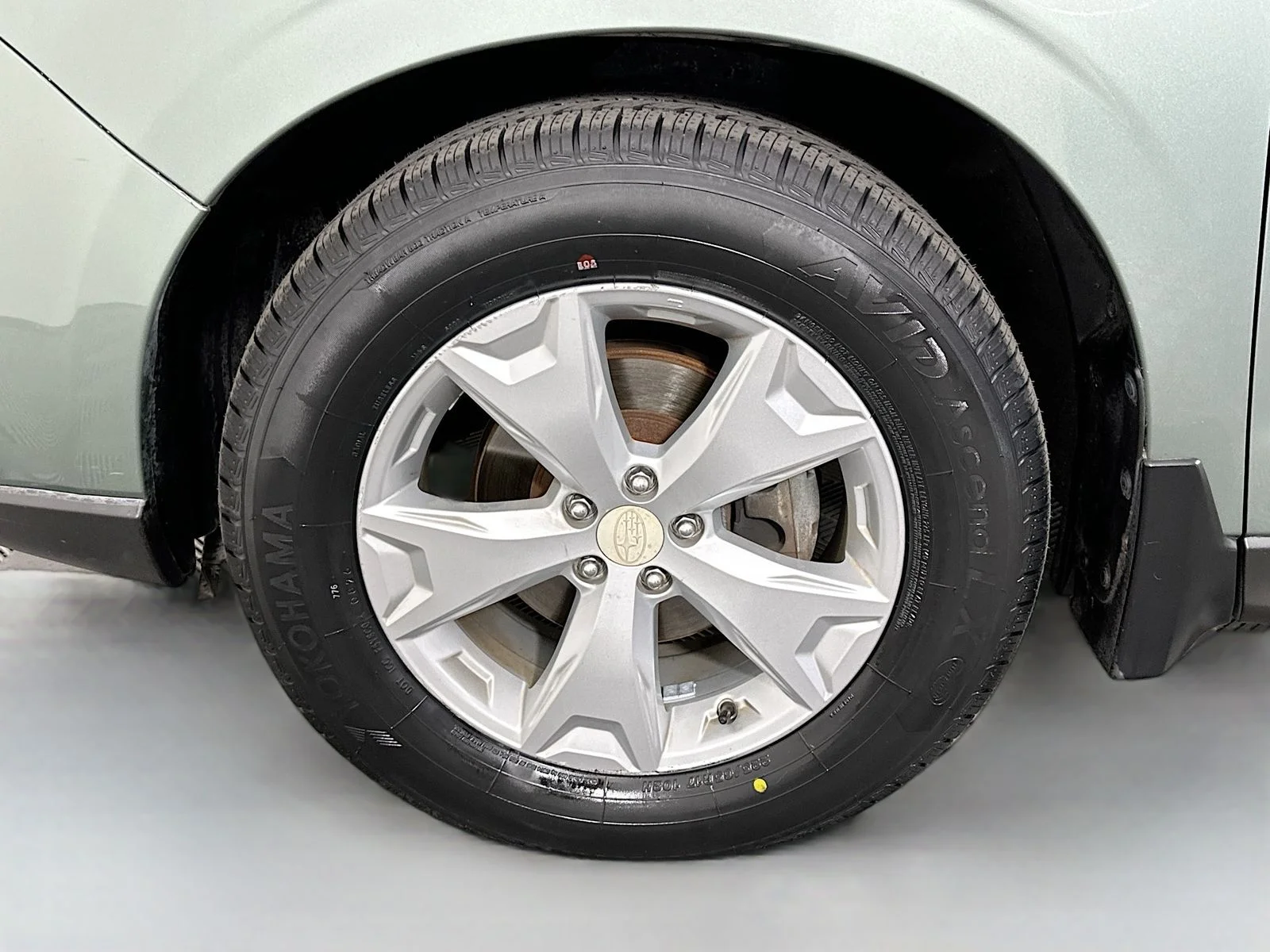 Used 2015 Green Subaru 2.5i Premium image 30