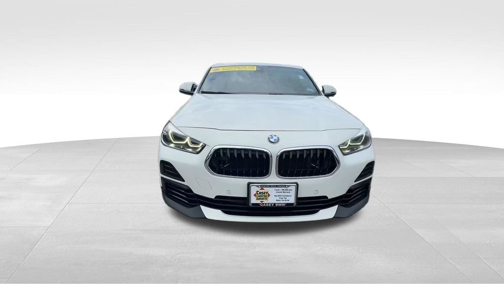 Used 2022 White BMW sDrive28i image 5