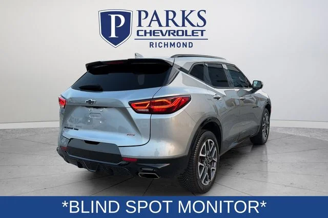Used 2023 Gray Chevrolet RS image 7