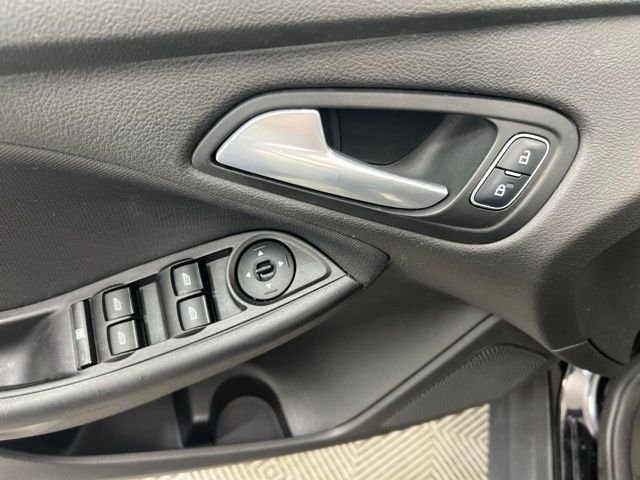 Used 2017 Black Ford SE image 13