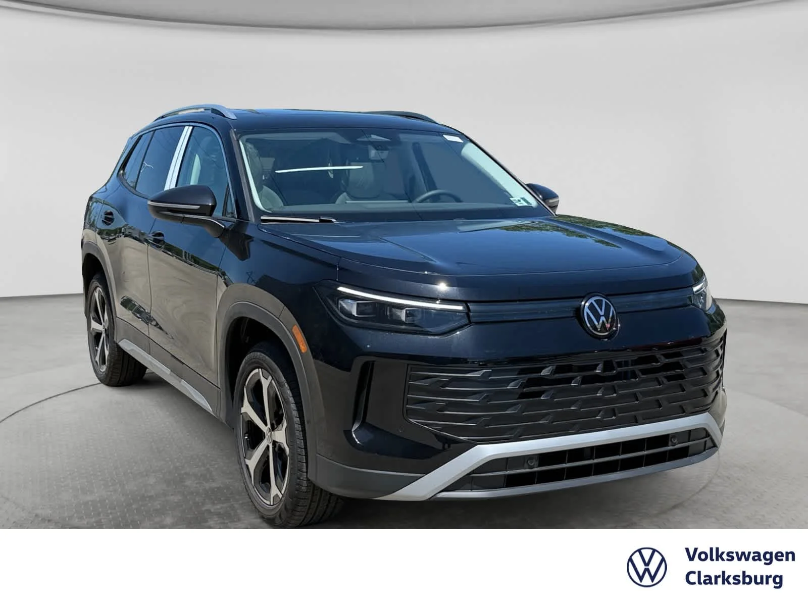 2026 Volkswagen Tiguan SE - Photo 3