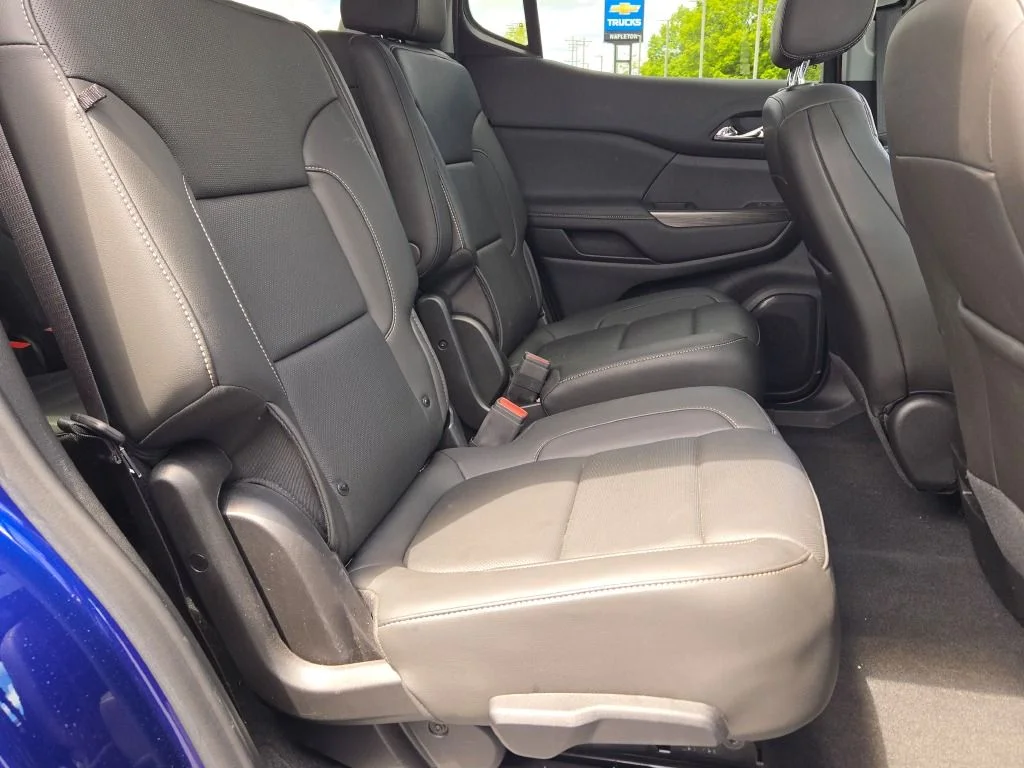 Used 2023 Blue GMC SLT image 9